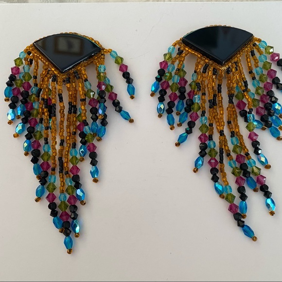 Vintage Jewelry - Vintage Beaded Statement Clip On Earrings